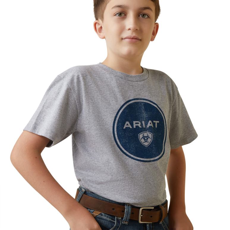 RJ66P4015 porté autour du t-shirt Ariat vêtements bruyère athlétique enfants