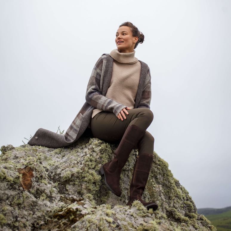 RJ66P3343 pull trois cheminées Ariat hauts gruau femmes