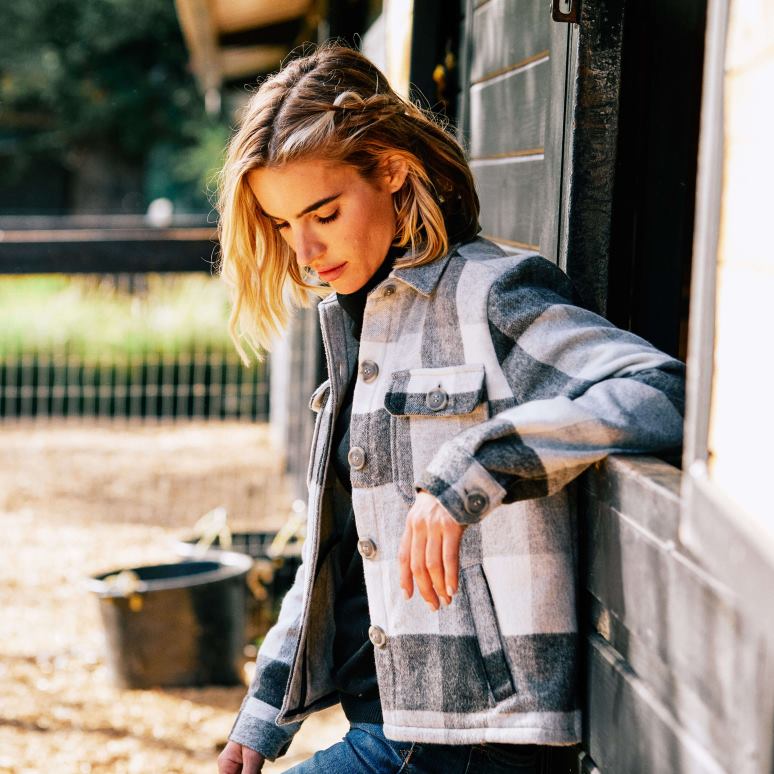 RJ66P3638 veste-chemise ashford Ariat hauts carreaux gris chiné femmes