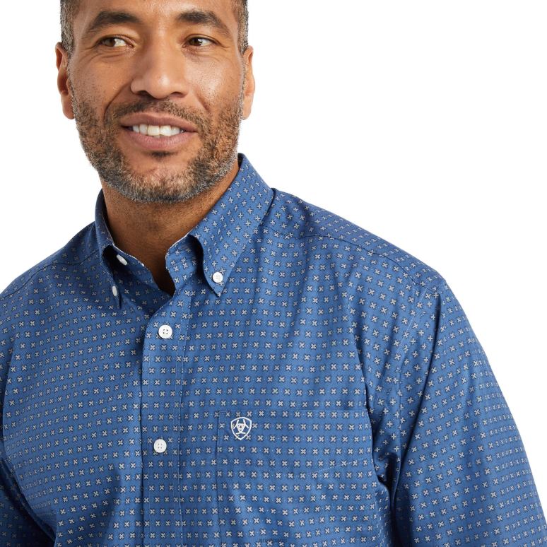 RJ66P1004 chemise ajustée eaden sans plis Ariat hauts vraie marine Hommes