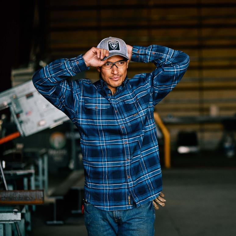 RJ66P1115 chemise de travail Durastretch en flanelle d'armature Ariat hauts marine Hommes