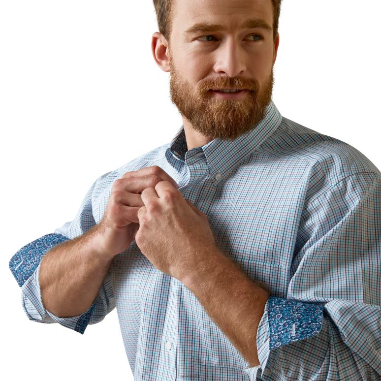 RJ66P1167 chemise ajustée emerson sans plis Ariat hauts blanc Hommes