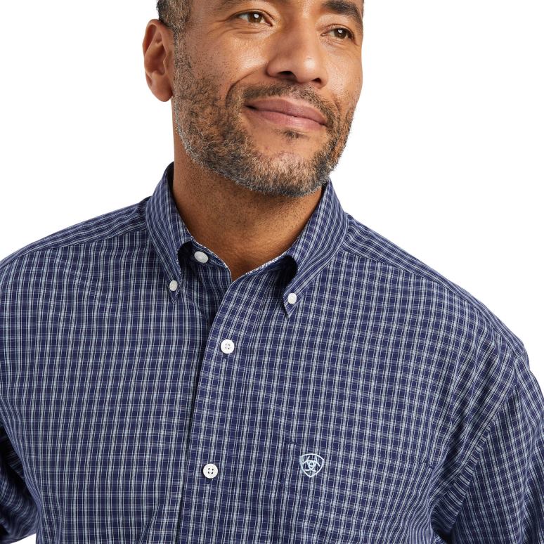 RJ66P1194 chemise coupe classique immanuel sans plis Ariat hauts voile de minuit Hommes