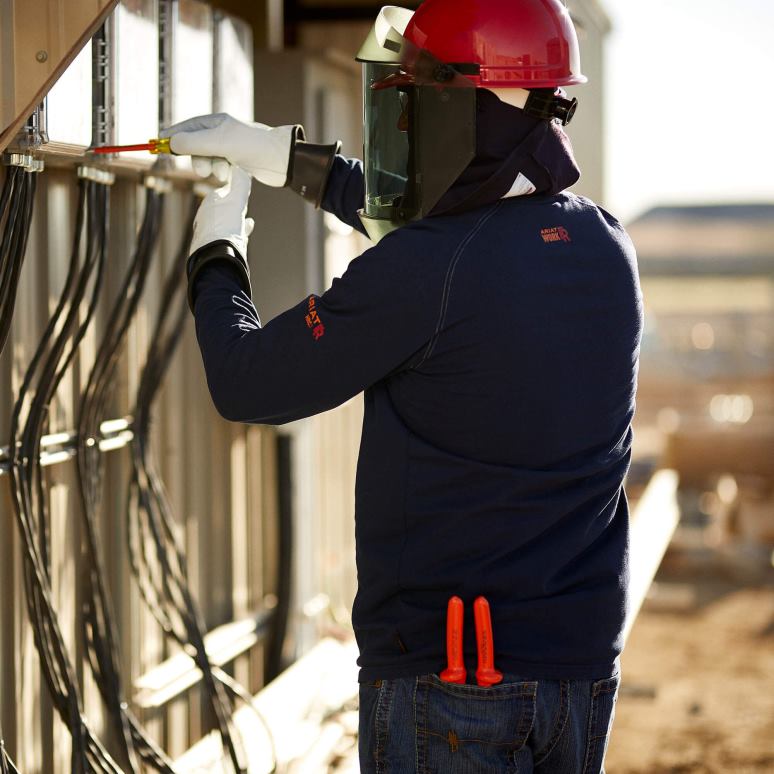 RJ66P855 fr henley haut Ariat hauts marine Hommes