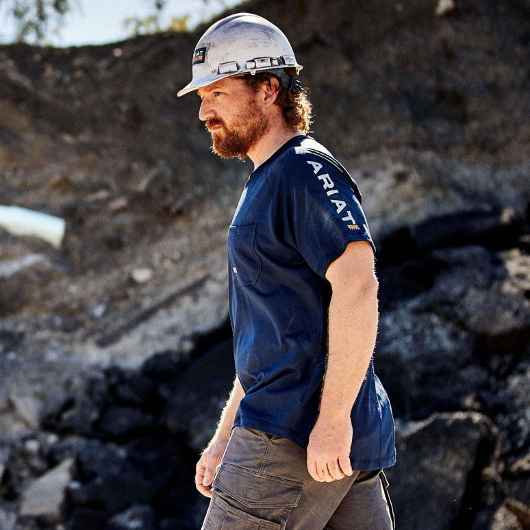 RJ66P630 t-shirt de chasseur de chaleur de barres d'armature Ariat hauts marine Hommes