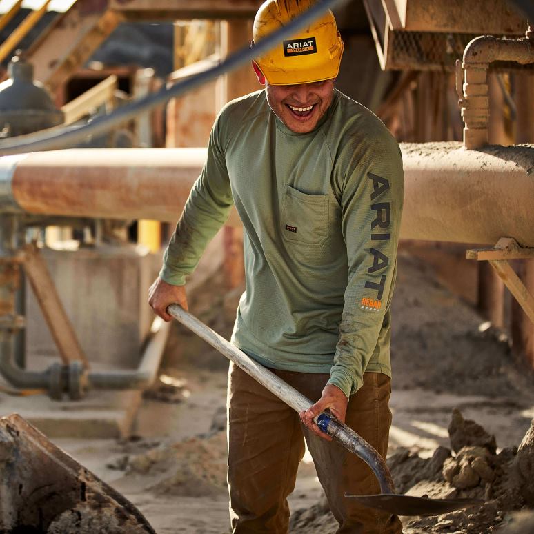 RJ66P635 t-shirt de chasseur de chaleur de barres d'armature Ariat hauts nénuphar/périscope Hommes